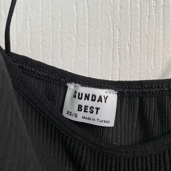 ARITZIA Black Strappy Tank - Picture 3 of 3